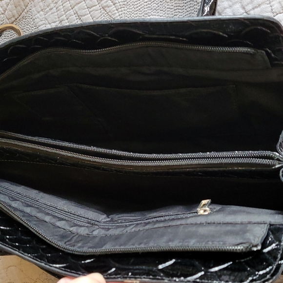 Guess black large patent bag - Picture 2 of 7